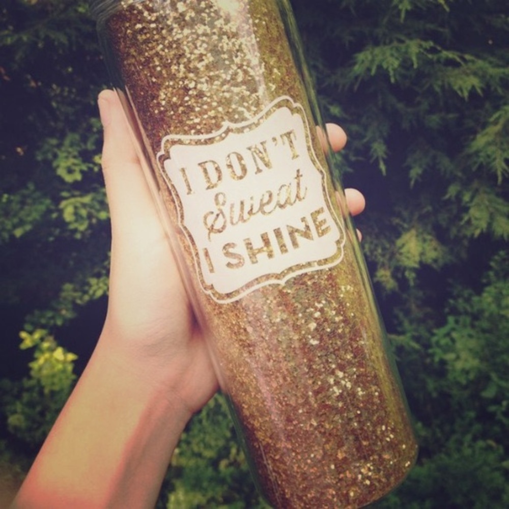 NWOT 18oz Gold Water Bottle - Picture 2 of 7